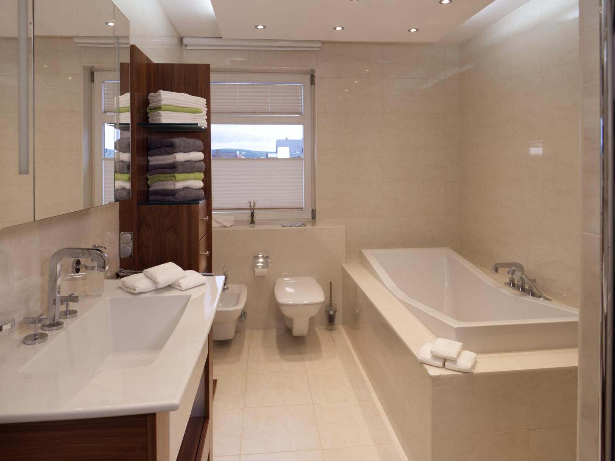Thueringenapartments Boulevard Xxl 5-7 Personen Saalfeld Saale Luaran gambar