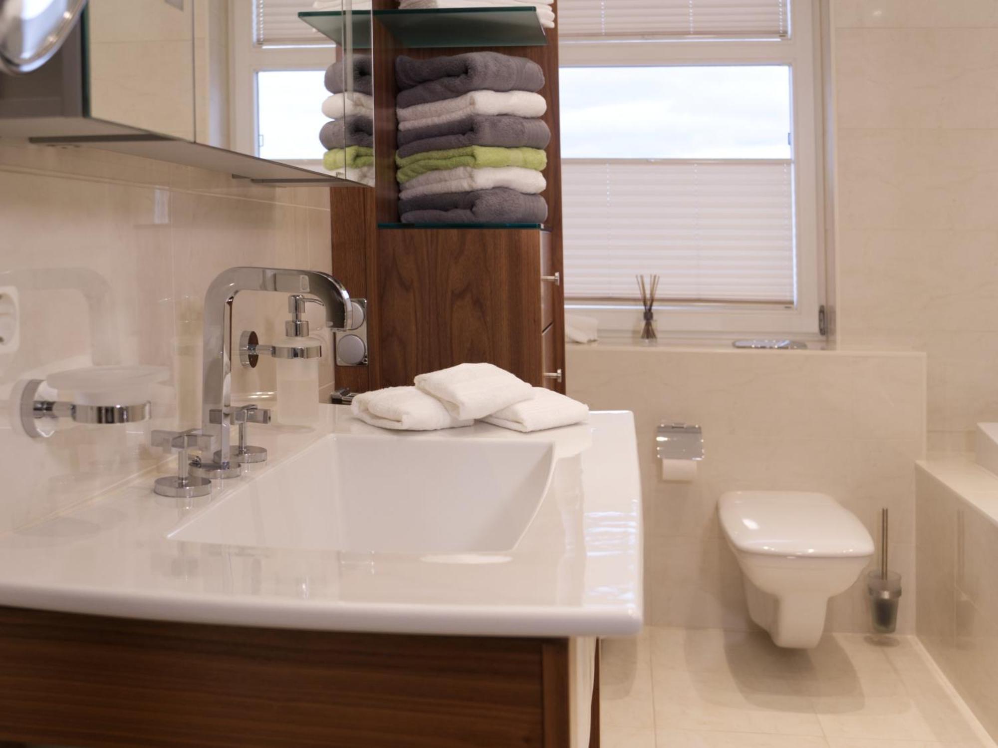 Thueringenapartments Boulevard Xxl 5-7 Personen Saalfeld Saale Luaran gambar